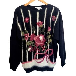 Vintage‎ rose bouquet sweater